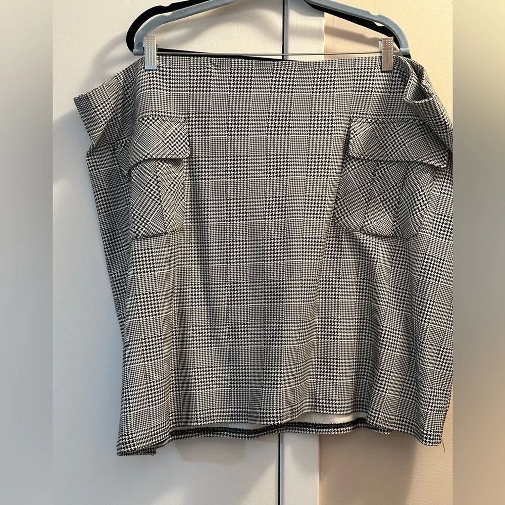 Torrid plaid ponte 2pocket houndstooth miniskirt